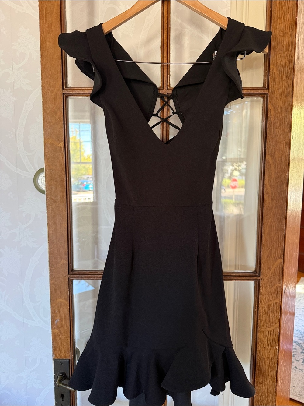 Selfie Leslie Black Ruffle-Trim V‑Neck Mini Dress